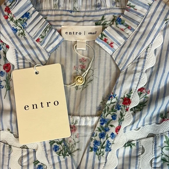 New Entro Women’s Size Small 100% Cotton Detailed Floral Striped V-Neck Top - Picture 3 of 3